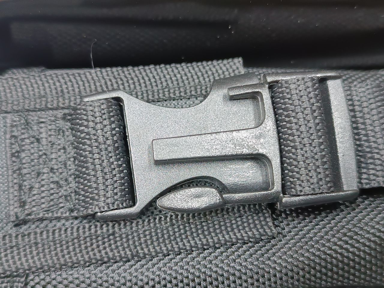 UZI Sealth Commander tőr – 32 cm, kétélű, Teflon bevonat, multifunkciós tok UZI Sealth Commander tőr – 32 cm, kétélű, Teflon bevonat, multifunkciós tok