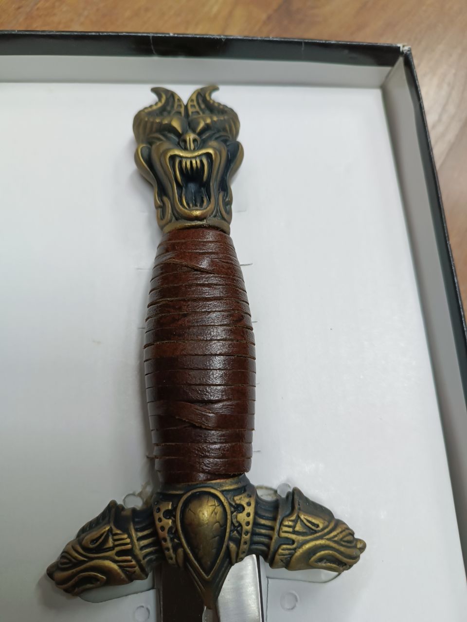 UC1102 United Cutlery Kit Rae Tibeti Tőr UC1102 United Cutlery Kit Rae Tibeti Tőr