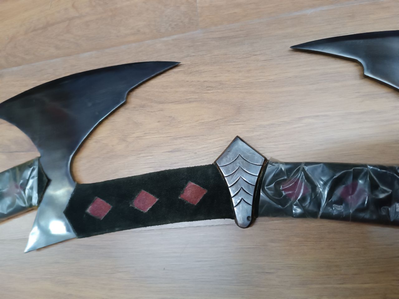 UC3059 Double Blade Crusader Axe