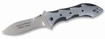 Smith & Wesson Border Guard – 440C acél taktikai zsebkés alumínium markolattal Smith & Wesson Border Guard – 440C acél taktikai zsebkés alumínium markolattal