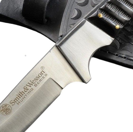 Smith & Wesson SKINNER (CKH1) – Vadász- és túrakés valódi bivalyszarv markolattal