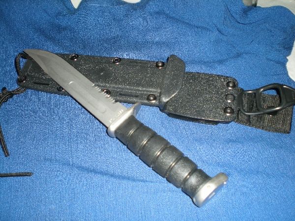 Hunting knife outdoor kés