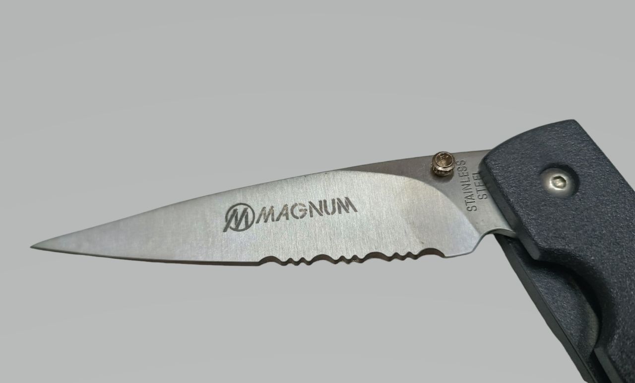 Magnum MB 103 zsebkés