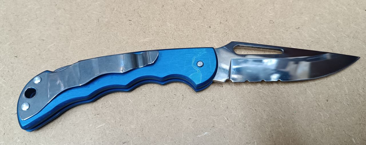 LION STEEL Guardia di Finanza szogálati zsebkés LION STEEL Guardia di Finanza szogálati zsebkés