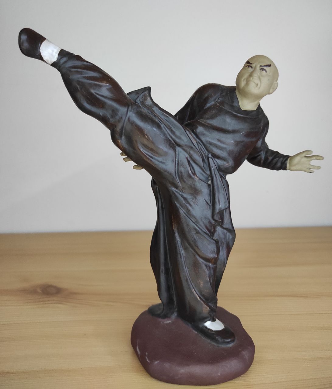 Koreai kung fu figura-kézimunka