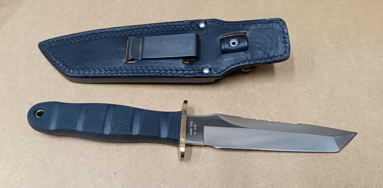 Junglee tőrkés Yakuza