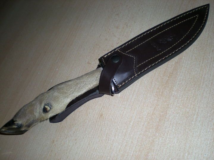 Joker vadásztőr – 16 cm 440-es penge, őzláb markolat, barna bőrtok, spanyol kézimunka Joker vadásztőr – 16 cm 440-es penge, őzláb markolat, barna bőrtok, spanyol kézimunka
