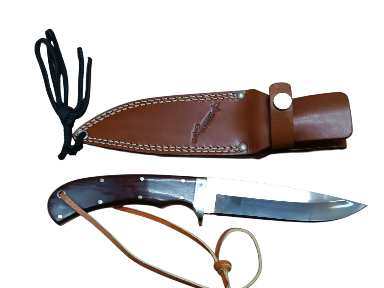 Haller vadászkés – 13,5 cm-es 440-es acél penge, full tang kialakítás, cocobolo fa nyél, bőrtokkal