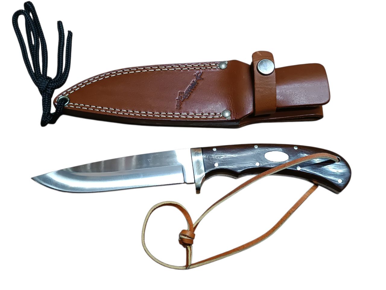 Haller vadászkés – 13,5 cm-es 440-es acél penge, full tang kialakítás, cocobolo fa nyél, bőrtokkal