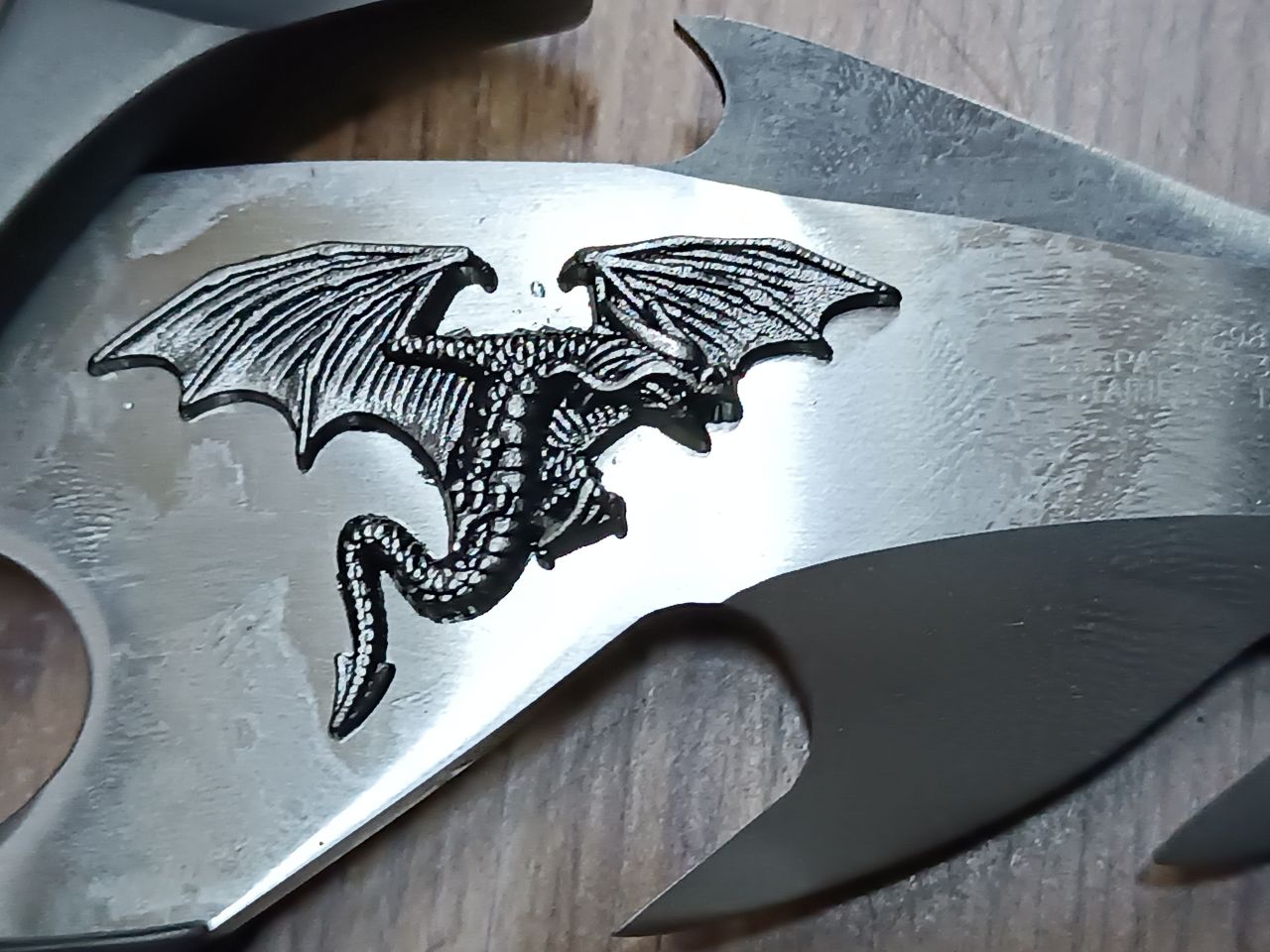 UC898 United Cutlery Dragon Lord 'sárkányúr' tőr