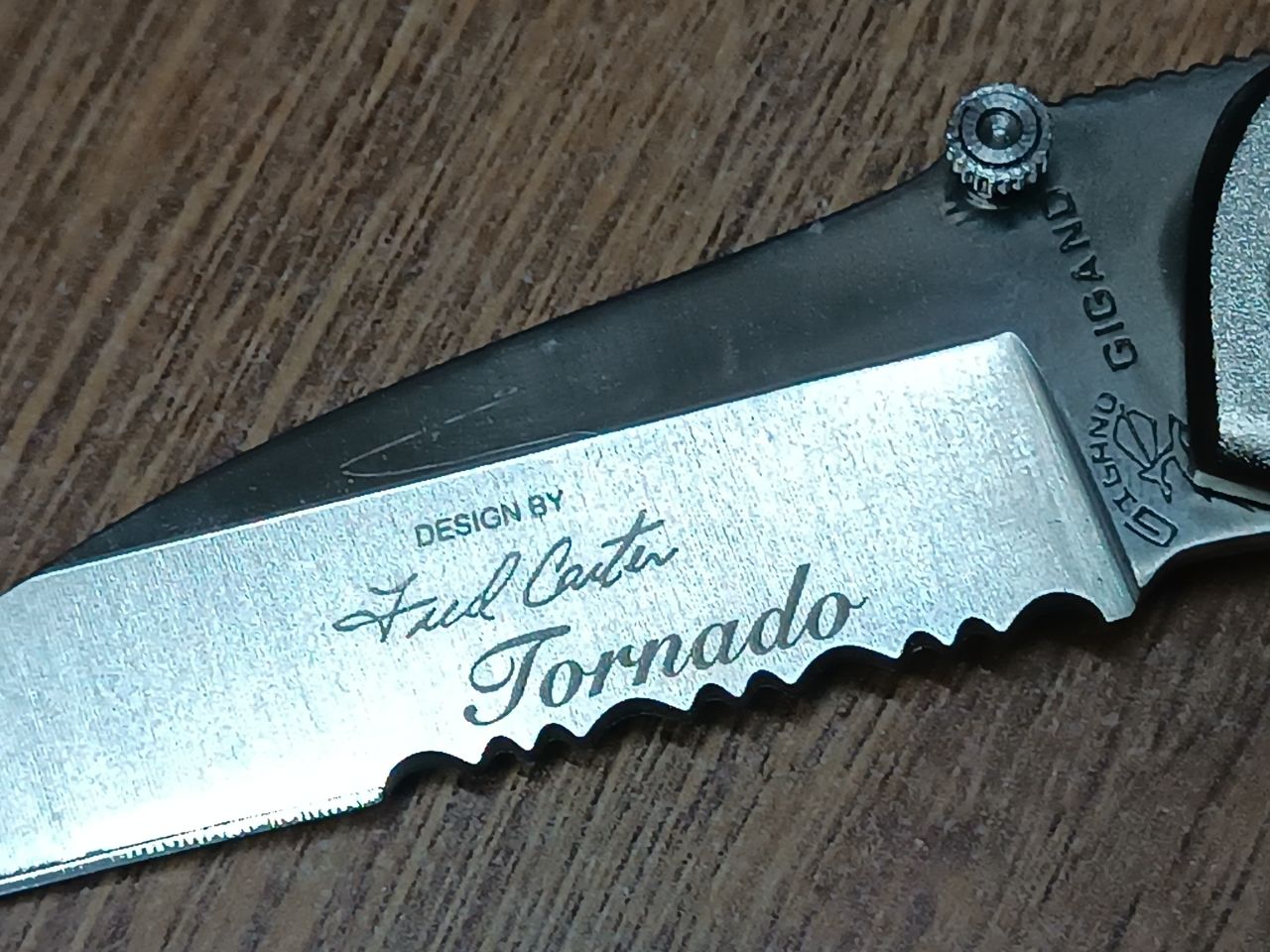 Gigand Tornado – Fred Carter design, vintage taktikai zsebkés (AUS‑8A)