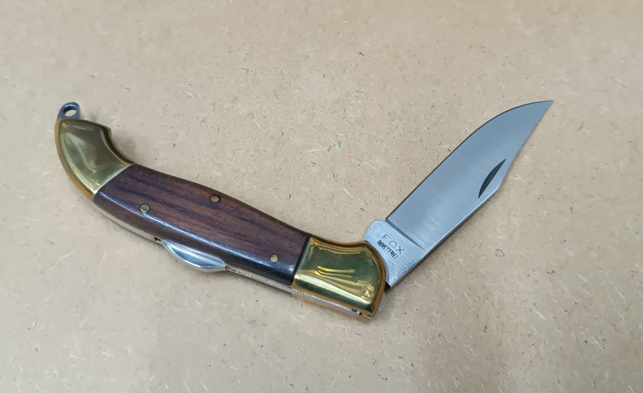 Fox Vadászkés