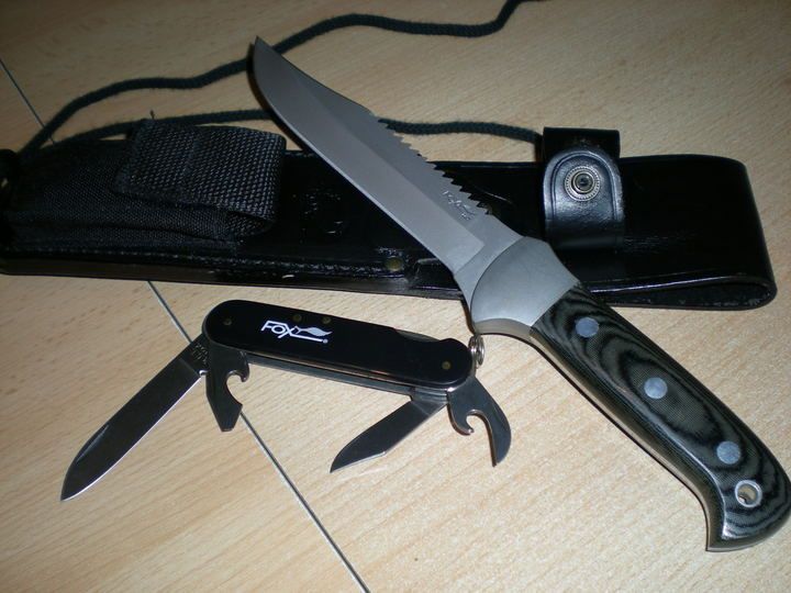 Fox Oudoor kés.