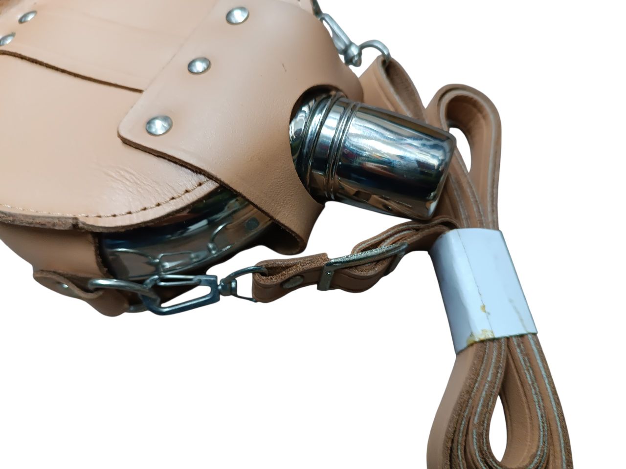 Butella flaska bőr tokban Butella flaska bőr tokban