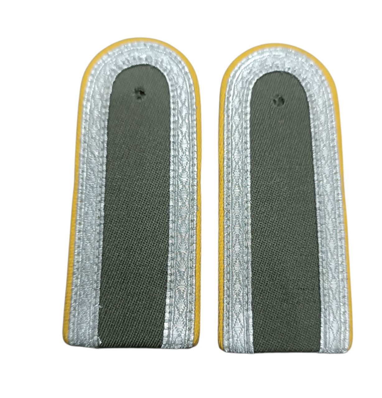 Ezüst szalagos váll-lap