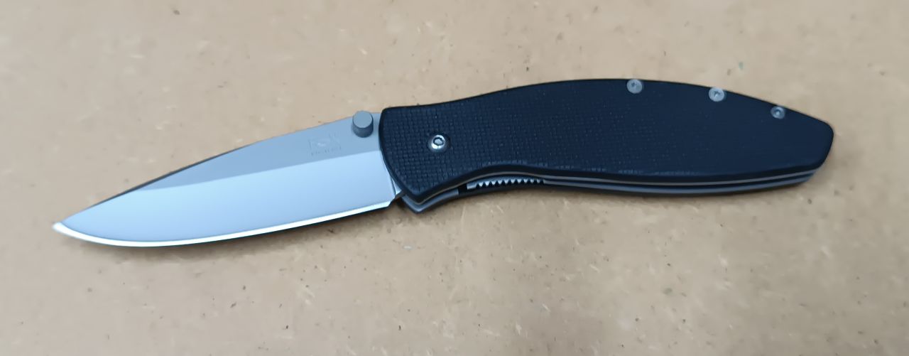 Egykezes félautomata kés