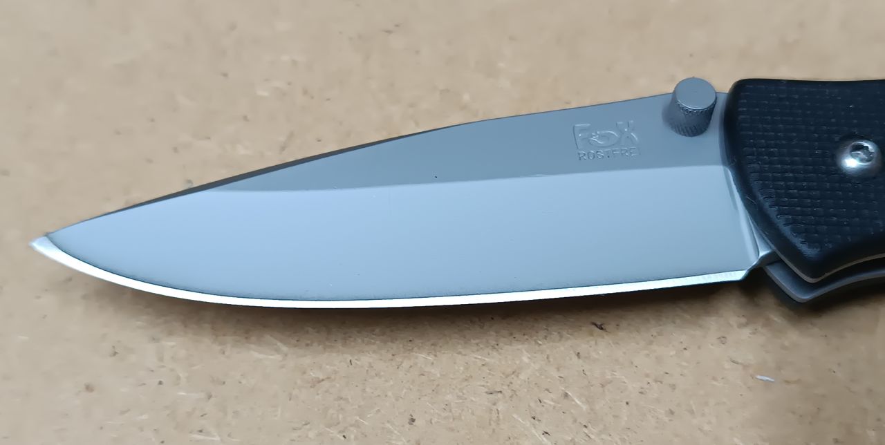 Egykezes félautomata kés