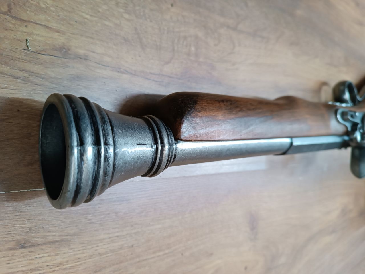 Kovaöves pisztoly Kovaöves pisztoly