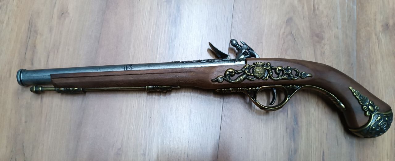 Kovaköves pisztoly replika Kovaköves pisztoly replika