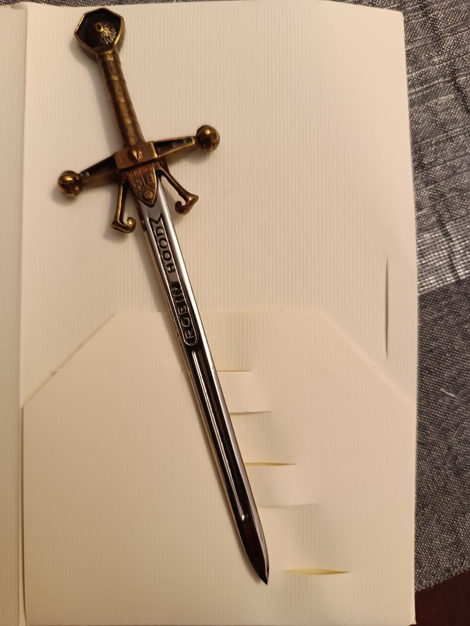 Papír vágó mini díszkard 'ROBIN HOOD'