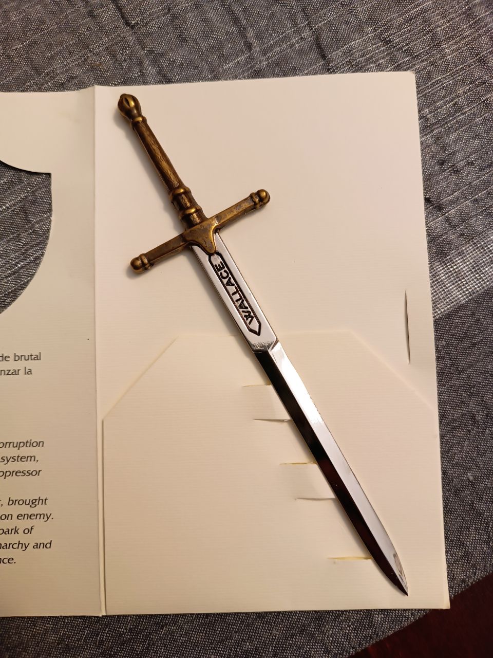 Papír vágó mini díszkard 'WALLACE'