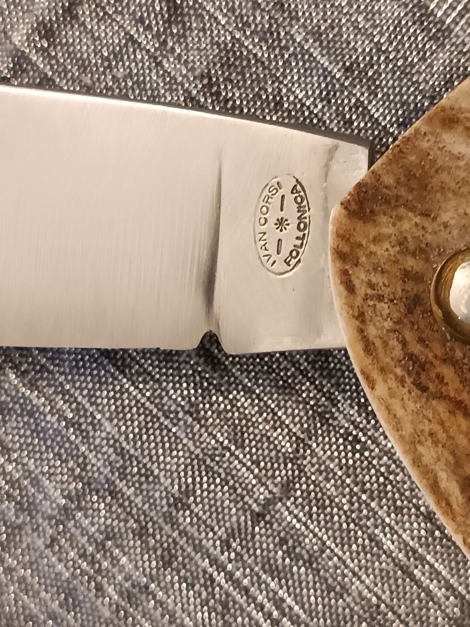 Ivan Corsi Follonica Dán szavarvas nyéllel