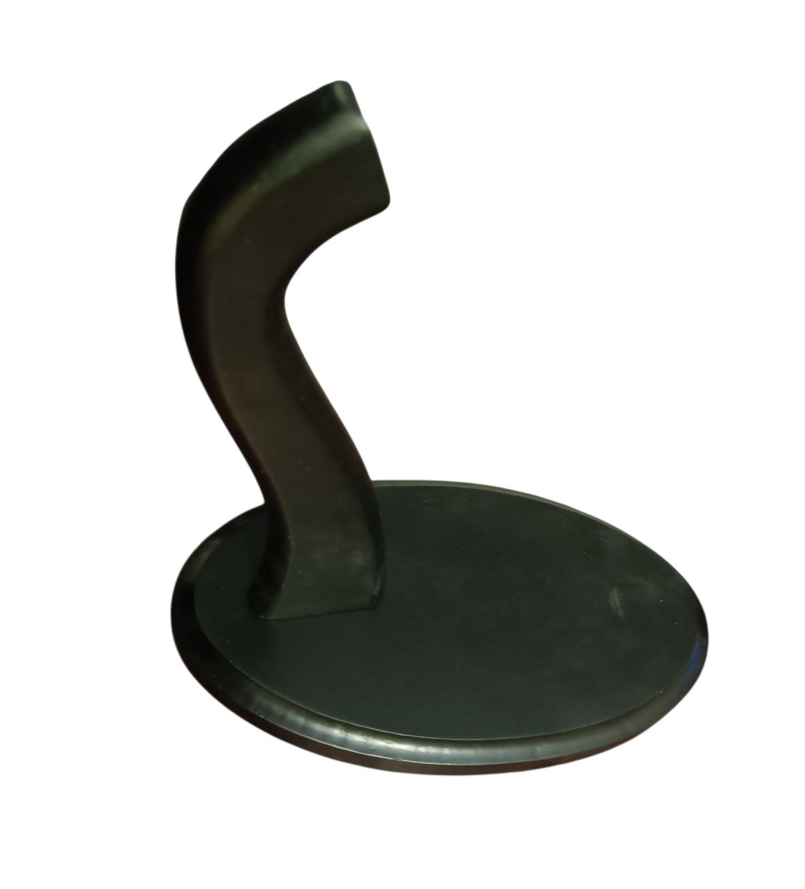 Ívelt fekete asztali kardtartó – elegáns tartó katanához és díszkardokhoz Ívelt fekete asztali kardtartó – elegáns tartó katanához és díszkardokhoz