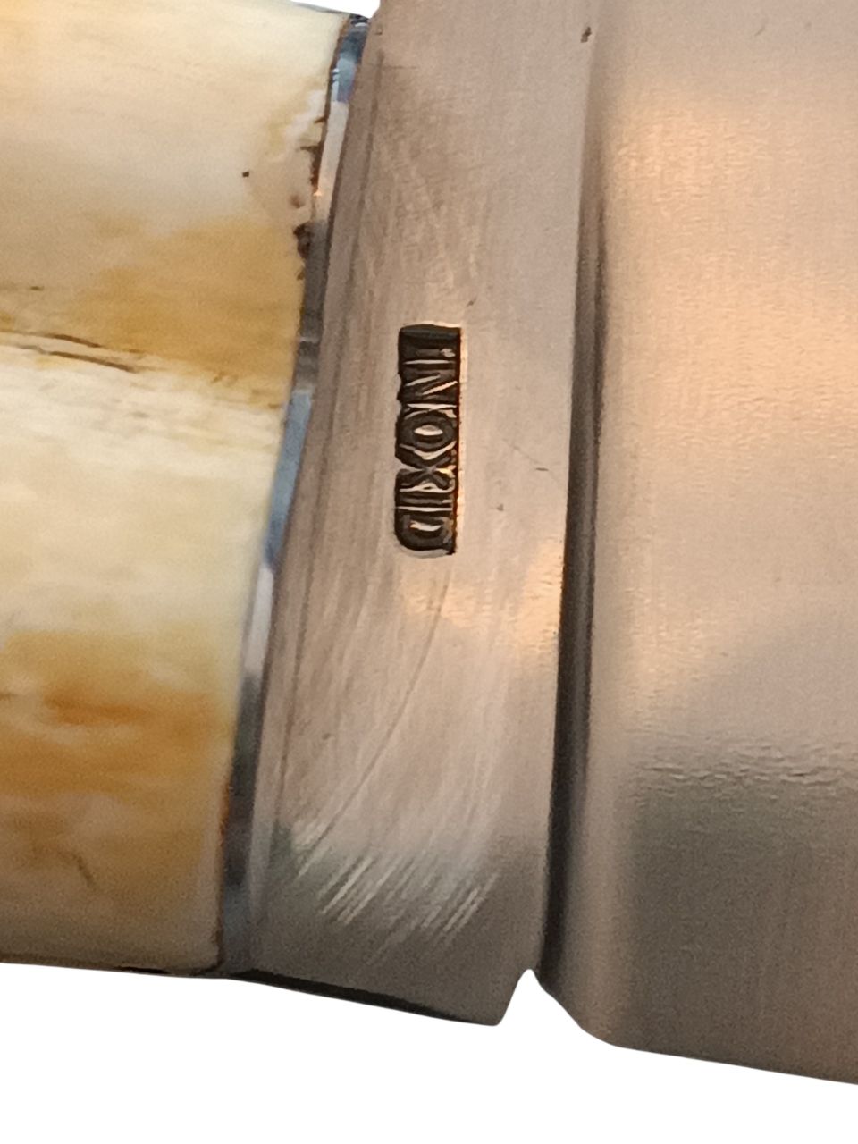 Corsicai stílusú kézműves kés – ritka, természetes eredetű, hajlított markolattal