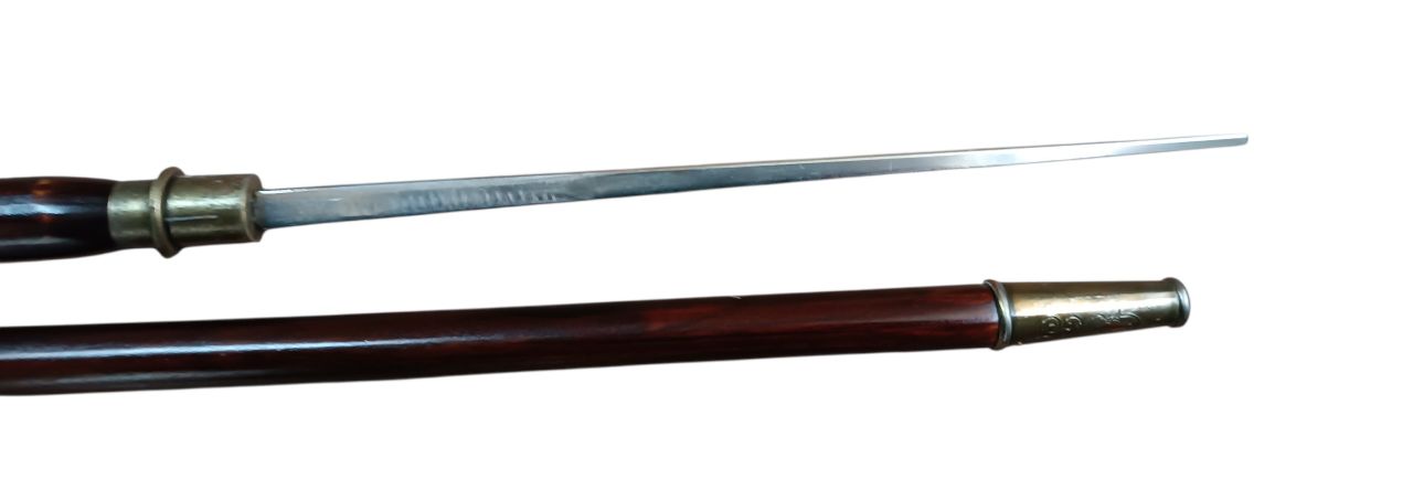 Viktoriánus stílusú dísz tőrösbot – sisakos férfifejes markolattal (92 cm) Viktoriánus stílusú dísz tőrösbot – sisakos férfifejes markolattal (92 cm)
