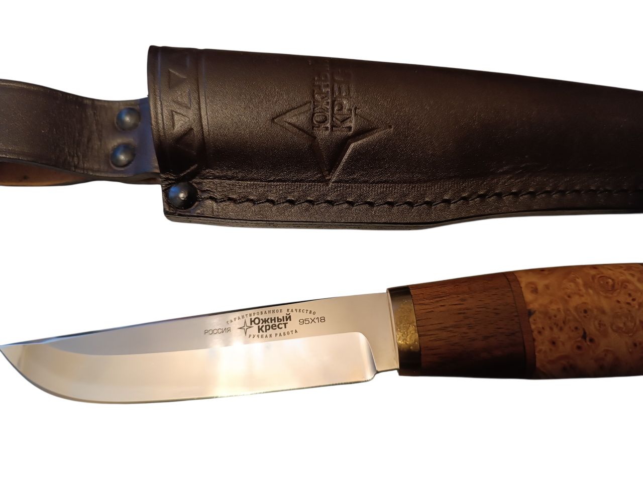 Southern Cross „Dual Wood Hunter” – kézzel készült vadászkés, 95X18 acél, kétfajta fa markolat