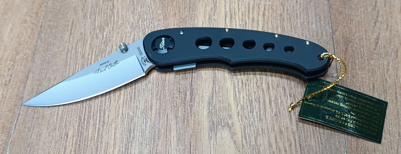 Gigand Titan – Fred Carter design gyűjtői zsebkés, cryo‑kezelt AUS‑8 pengével