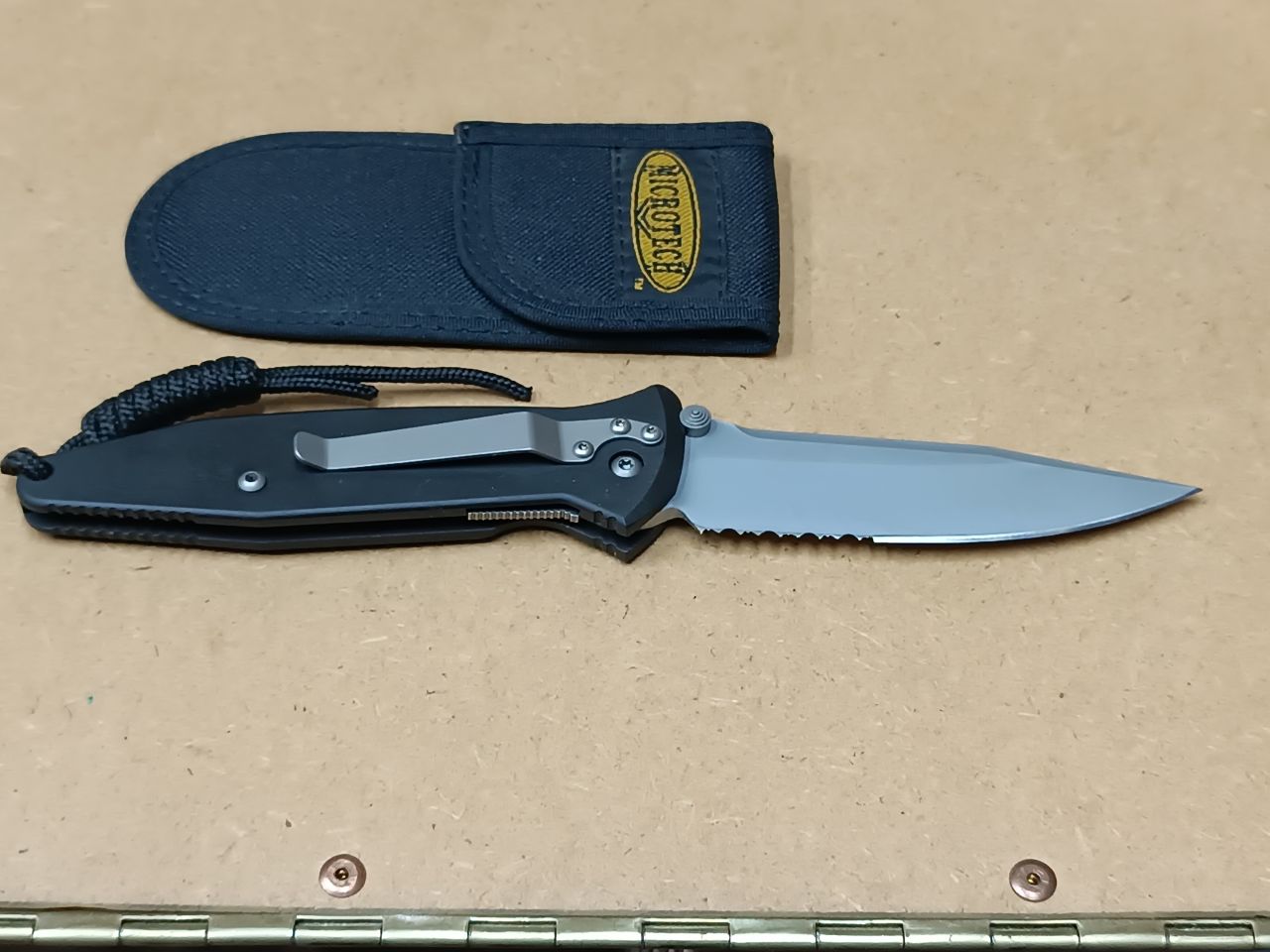 Microtech SOCOM M/A – 3/99 gyűjtői folder, részben fogazott pengével