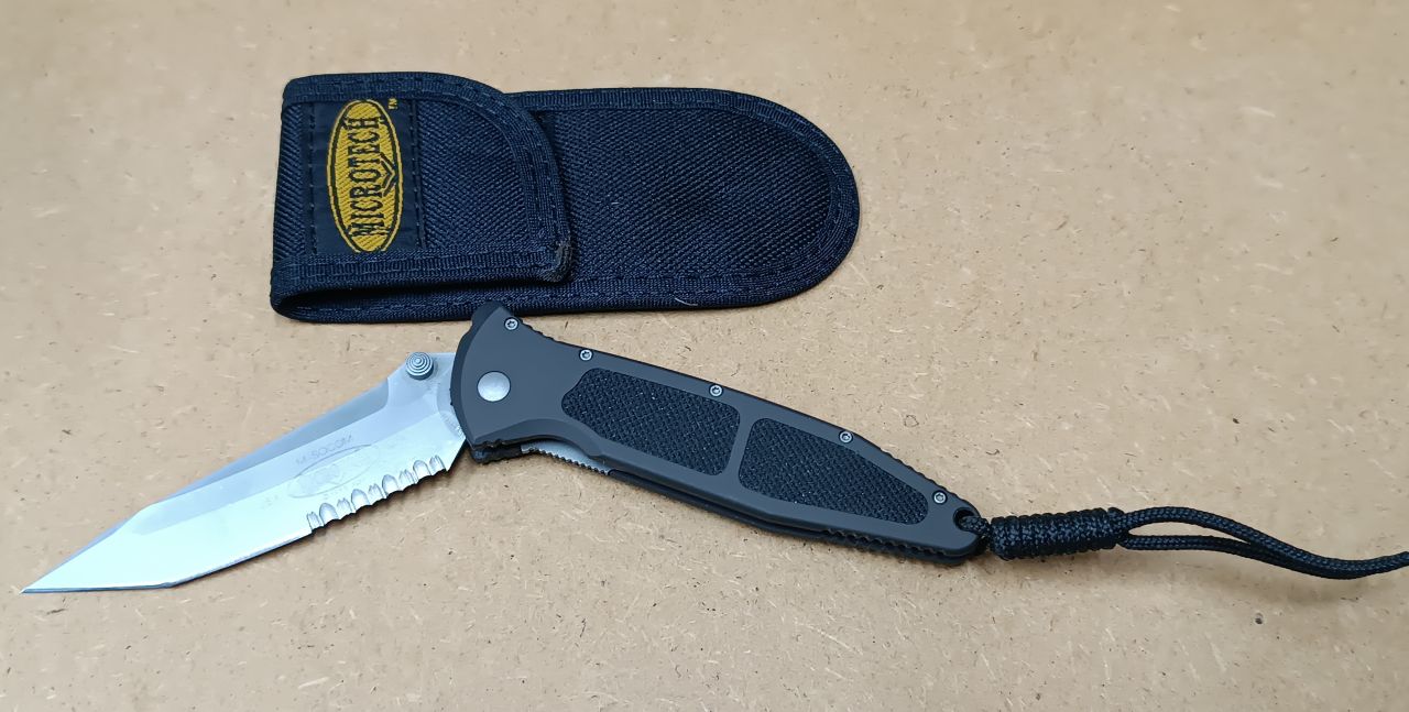 Microtech M‑SOCOM – 10/99 kompakt gyűjtői folder, részben fogazott pengével