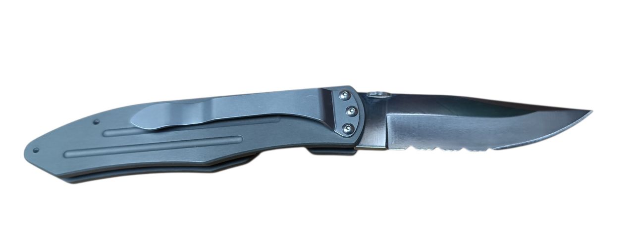 KA‑BAR D2 USA zsebkés – részben recézett clip‑point penge, kifutott modell KA‑BAR D2 USA zsebkés – részben recézett clip‑point penge, kifutott modell