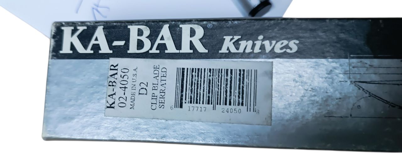 KA‑BAR D2 USA zsebkés – részben recézett clip‑point penge, kifutott modell KA‑BAR D2 USA zsebkés – részben recézett clip‑point penge, kifutott modell
