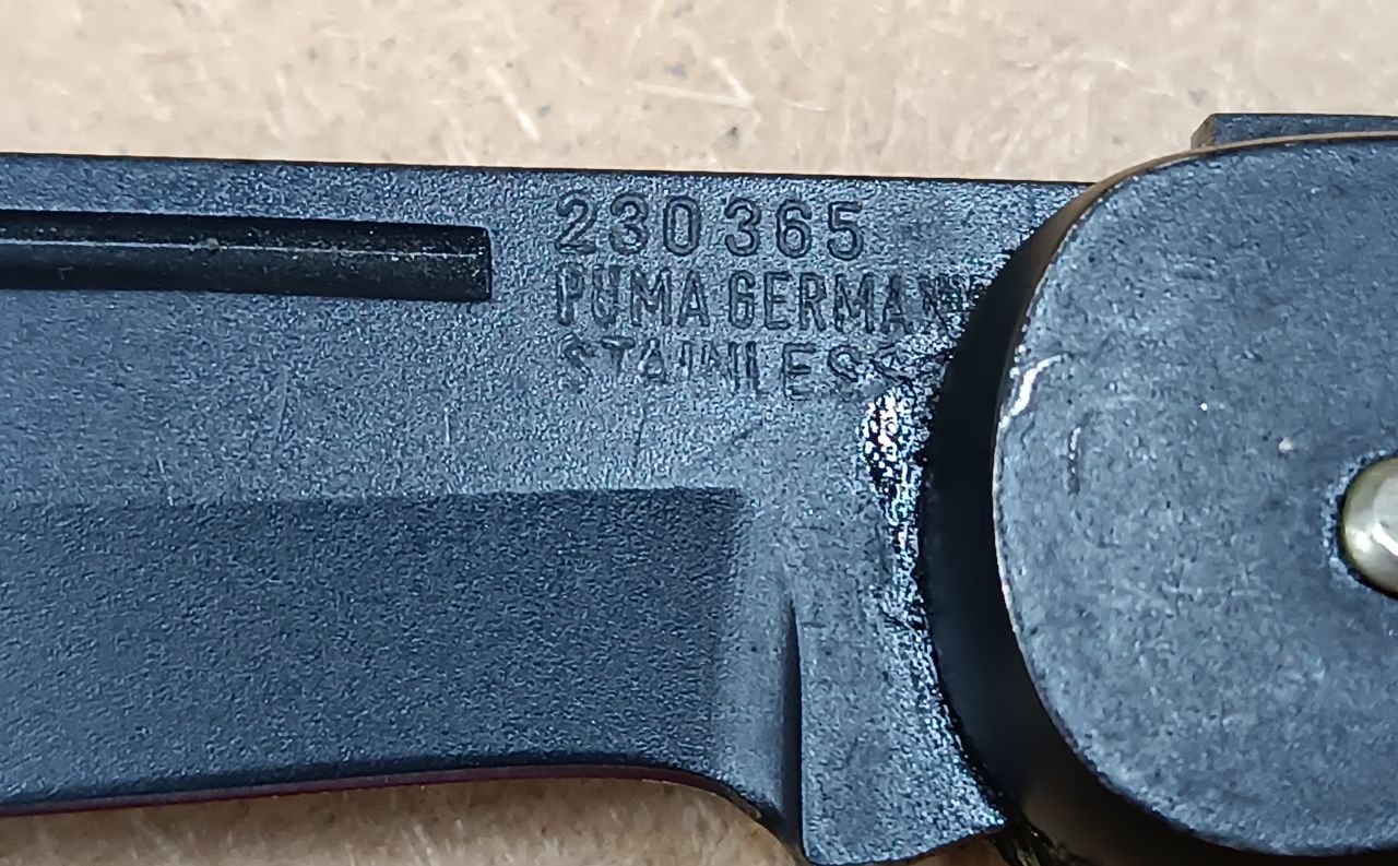PUMA Military Commando Lockback Zsebkés Fekete Pengével és Olívazöld Markolattal