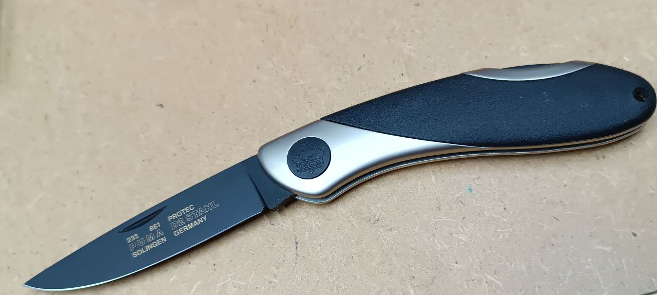 Puma Protec D2 Stahl Solingen Zsebkés Fekete Taktikai Pengével